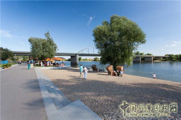 堤壩上的多瑙河公園(組圖)