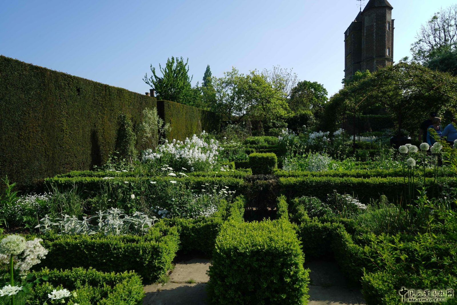 西辛赫斯特城堡之白色花園