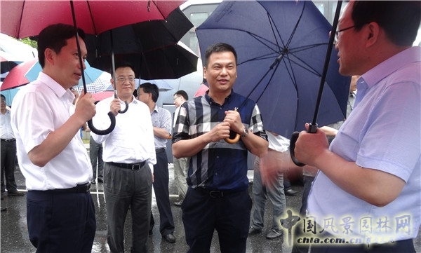 杭州市領導檢查建德320國道精品示范道路建設工程