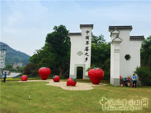 杭州市領導檢查建德320國道精品示范道路建設工程