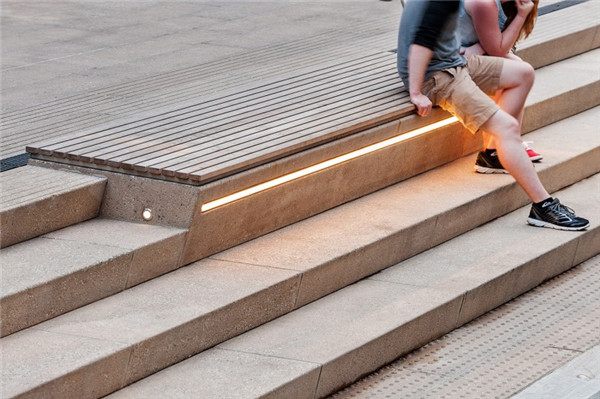 芝加哥河的城市生態與休閑效益