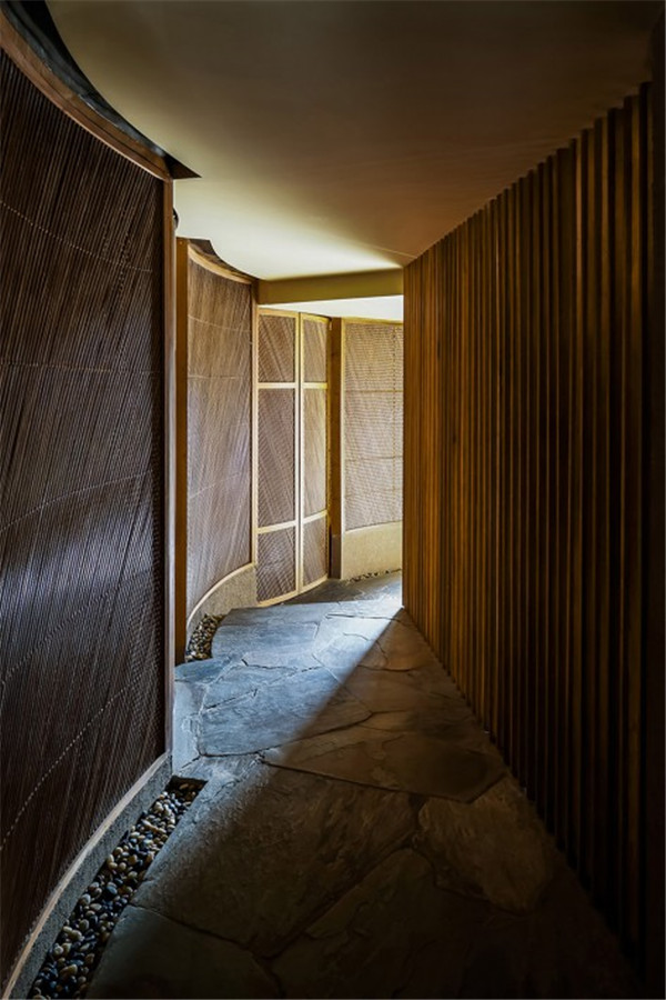 光之屋,光之舞-河內餐廳設計