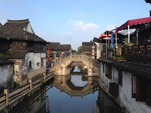 “TT100世界旅游古鎮(zhèn)創(chuàng)新發(fā)展對(duì)話”會(huì)議召開