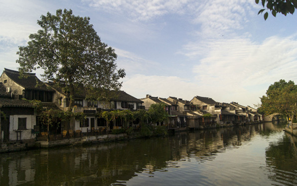 “TT100世界旅游古鎮(zhèn)創(chuàng)新發(fā)展對(duì)話”會(huì)議召開