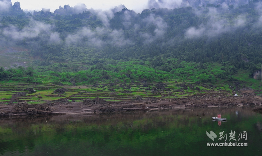 清江蝴蝶崖景區(qū)的“絕美畫卷”