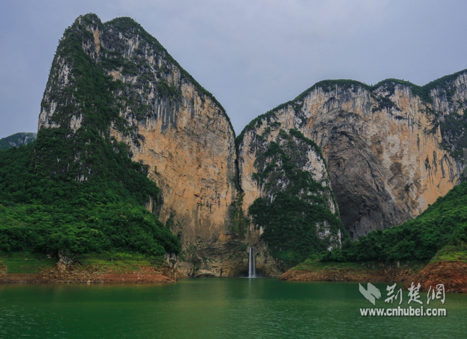 清江蝴蝶崖景區(qū)的“絕美畫卷”