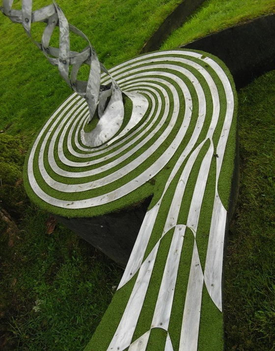 畫龍點(diǎn)睛的雕塑小品