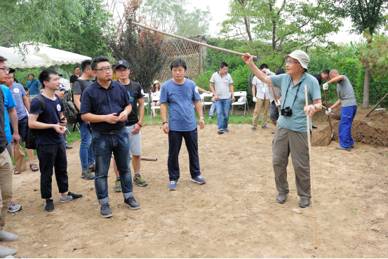 與小林治人一起學習體驗造園