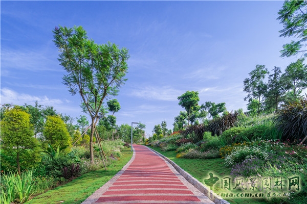 藍調國際:重慶金海灣濱江園 山水之城的濱水密境