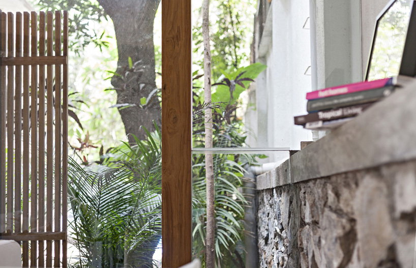 孟買熱帶環境下的禪意涼亭