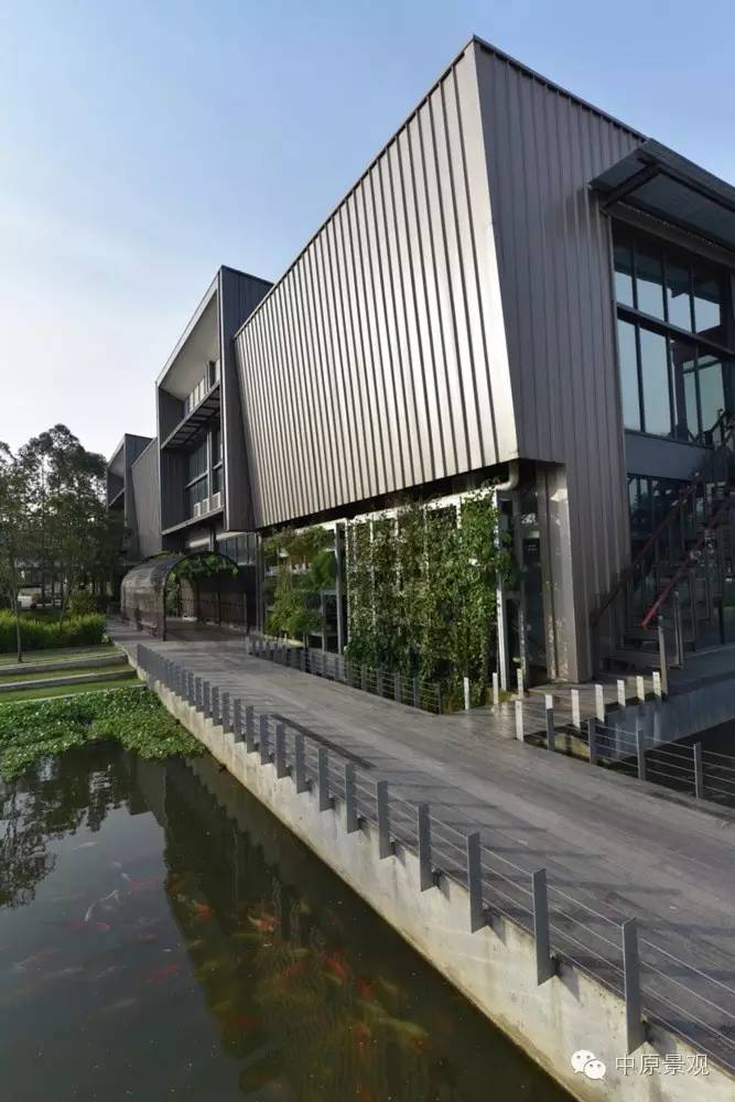 馬來西亞加里斯建筑師的弧形景觀設計