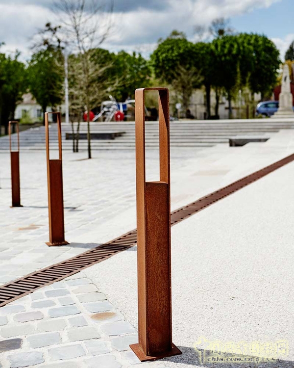 8月17號頭條：法國Guitrancourt小鎮中心廣場改造項目賞析