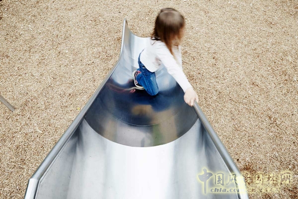 8月17號頭條：法國Guitrancourt小鎮(zhèn)中心廣場改造項(xiàng)目賞析