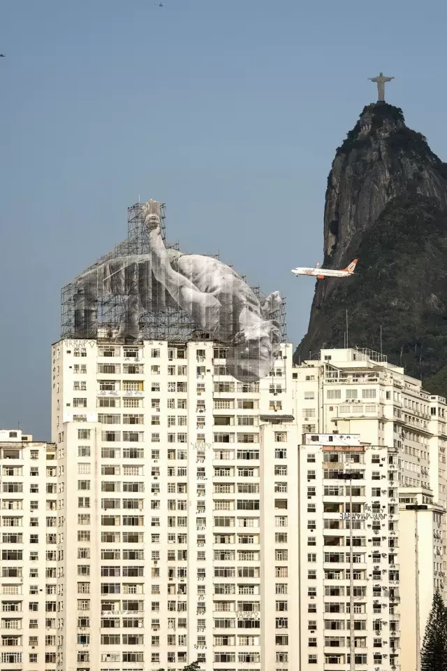 他們沒能參加奧運會，卻吸引了所有里約人的目光