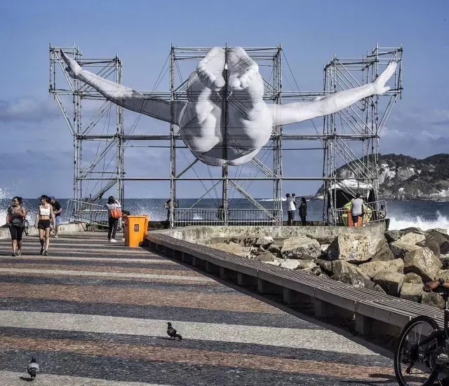 他們沒(méi)能參加奧運(yùn)會(huì)，卻吸引了所有里約人的目光