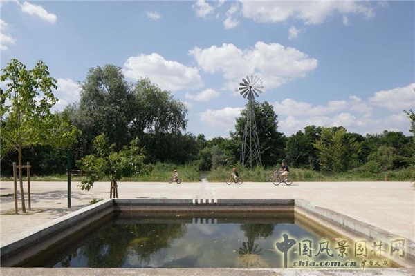 【8月23日頭條】法國LE PARC DU CHEMIN DE L’ILE濱水公園