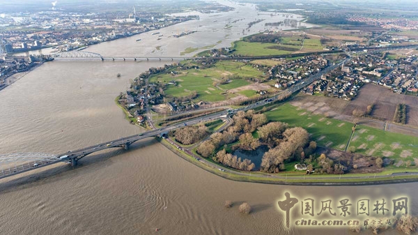 8月26日頭條:荷蘭內梅亨市瓦爾河空間恢復項目賞析