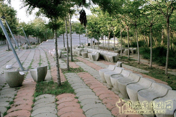 9月14日頭條:巴塞羅那S-E海濱公園項(xiàng)目賞析