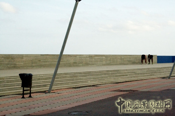 9月14日頭條:巴塞羅那S-E海濱公園項(xiàng)目賞析