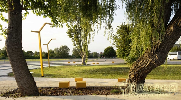 9月23號頭條:意大利綠色廣場項(xiàng)目賞析