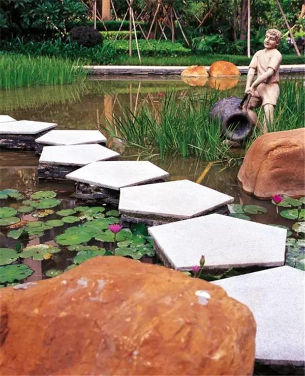 公共空間中的汀步設計