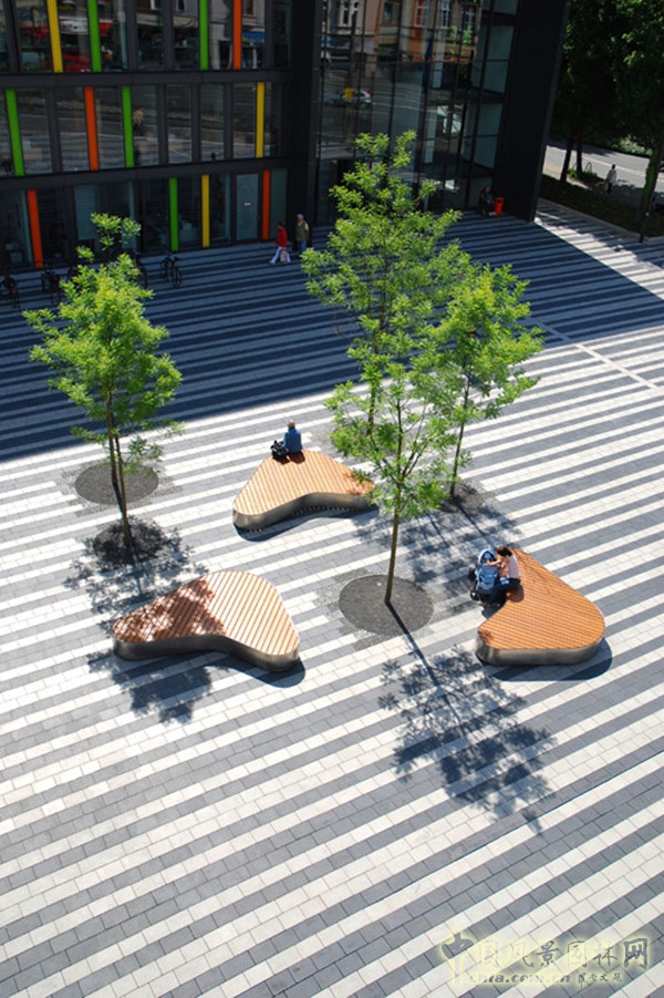 9月30頭條：索林根市政廣場項目賞析