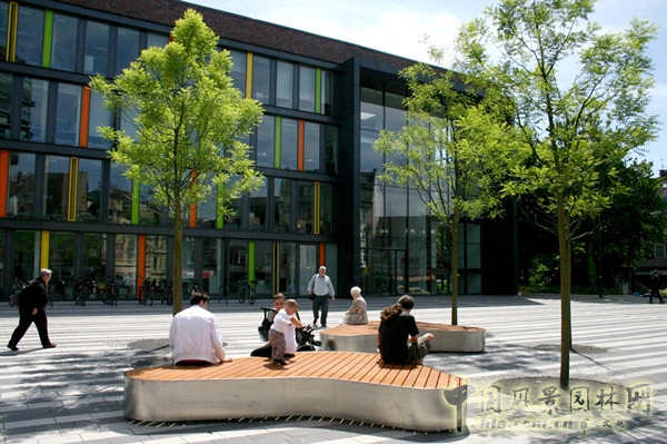 9月30頭條：索林根市政廣場項目賞析