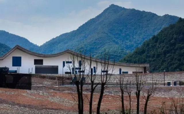 王澍「富春山居圖」誕生地造了一座美術館：富春山館