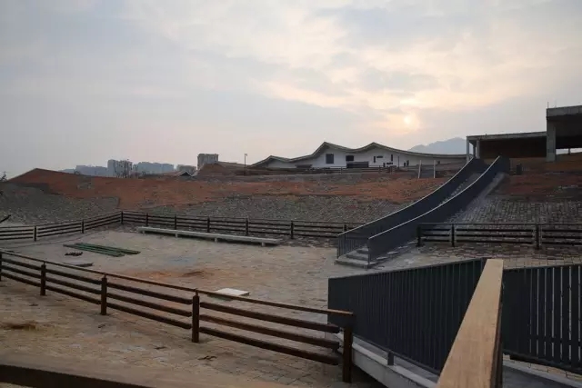 王澍「富春山居圖」誕生地造了一座美術館：富春山館