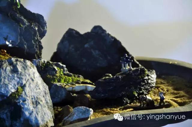 墨爻盆景作品：古樹寒溪，牧童歸去——《雙榆溪隱》