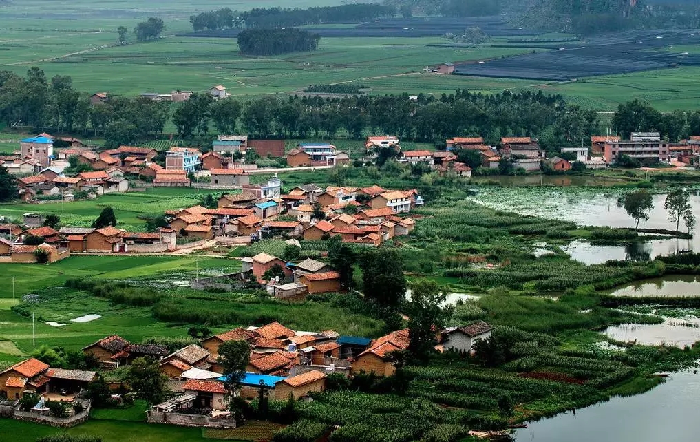 鄉村景觀:要望得見山,看得見水,記得住鄉愁。