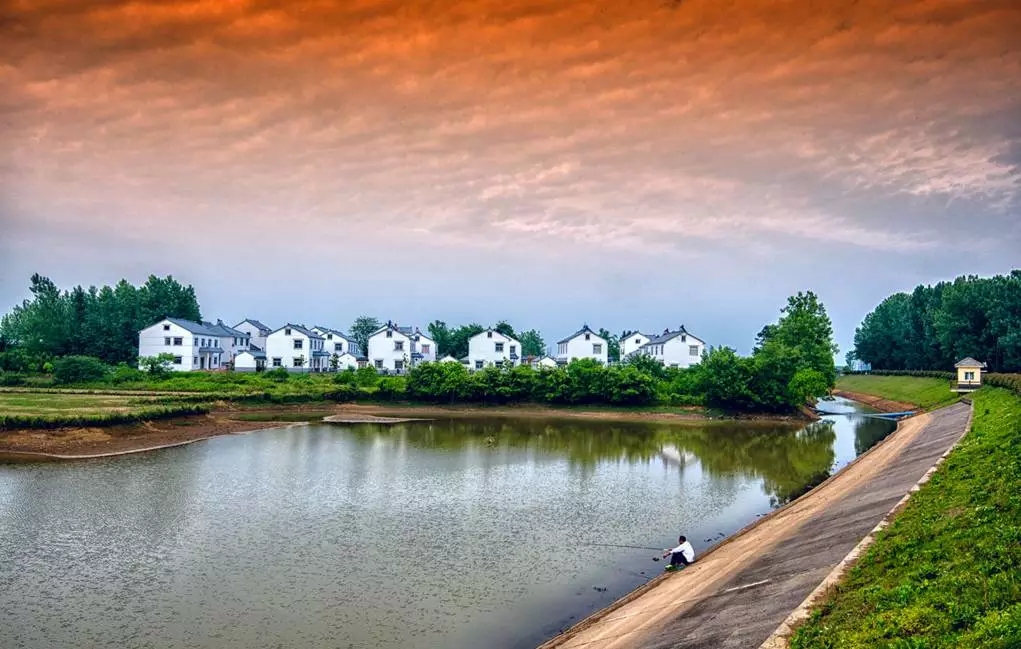 鄉村景觀:要望得見山,看得見水,記得住鄉愁。