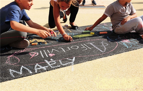 【周二頭條】法國阿爾福維爾兒童游樂場景觀賞析