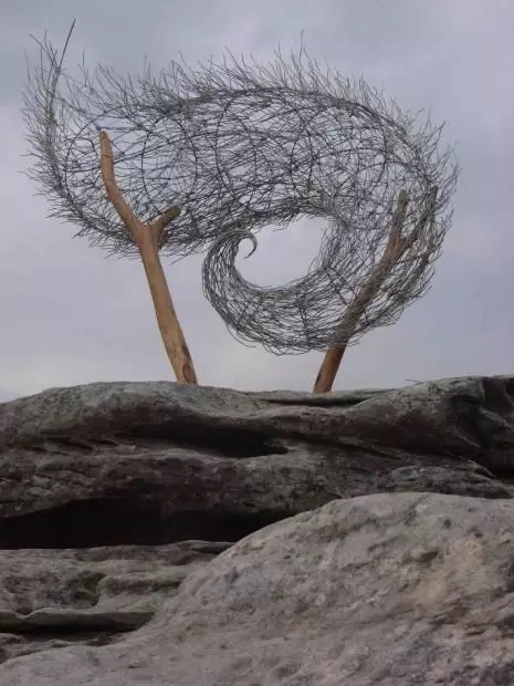 不銹鋼材料做景觀也高顏值