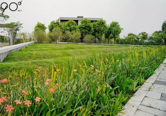 低維護生態園區:萬科研究中心