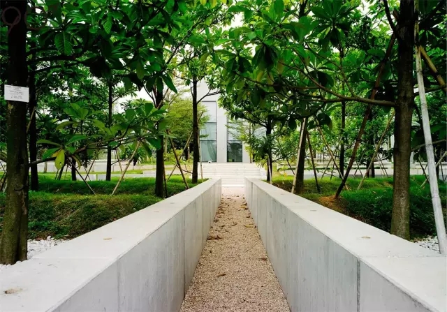 低維護生態園區：萬科研究中心