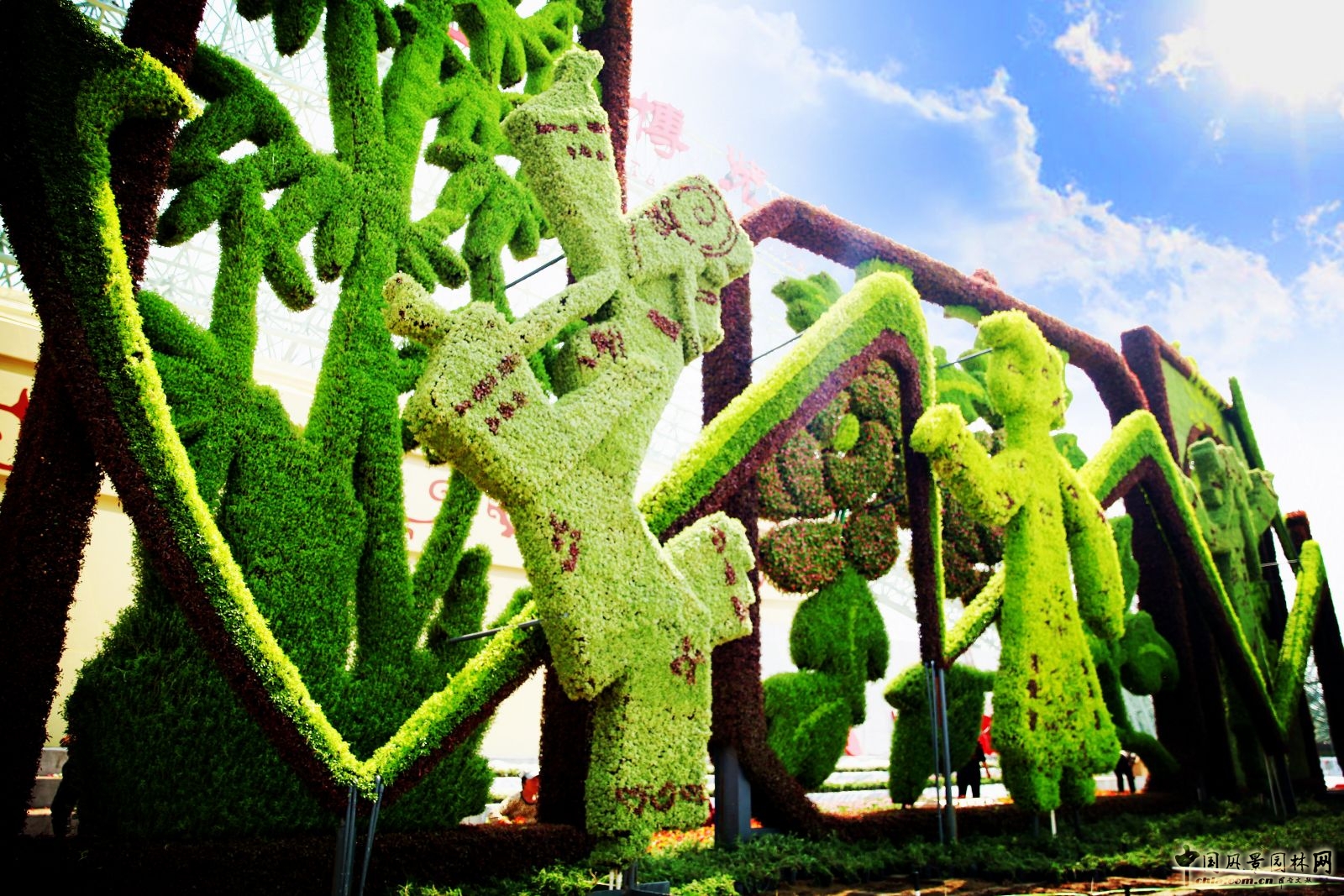 2016園冶杯專(zhuān)業(yè)獎(jiǎng)參賽項(xiàng)目:唐山世園會(huì)綠雕