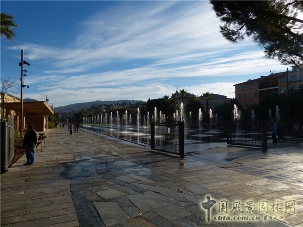 米歇爾·貝納作品：尼斯帕爾龍濱河道景觀