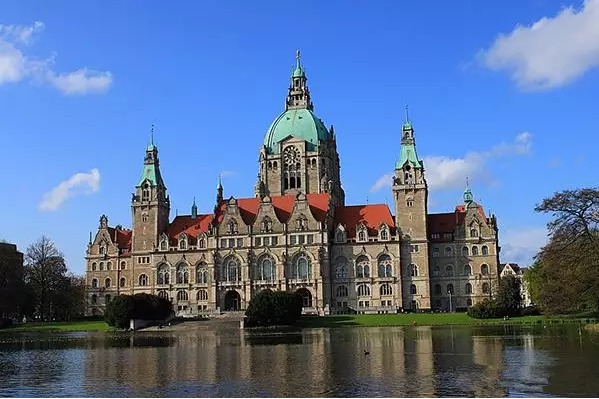 德國(guó)小城鎮(zhèn)是中國(guó)城鎮(zhèn)化的未來(lái)