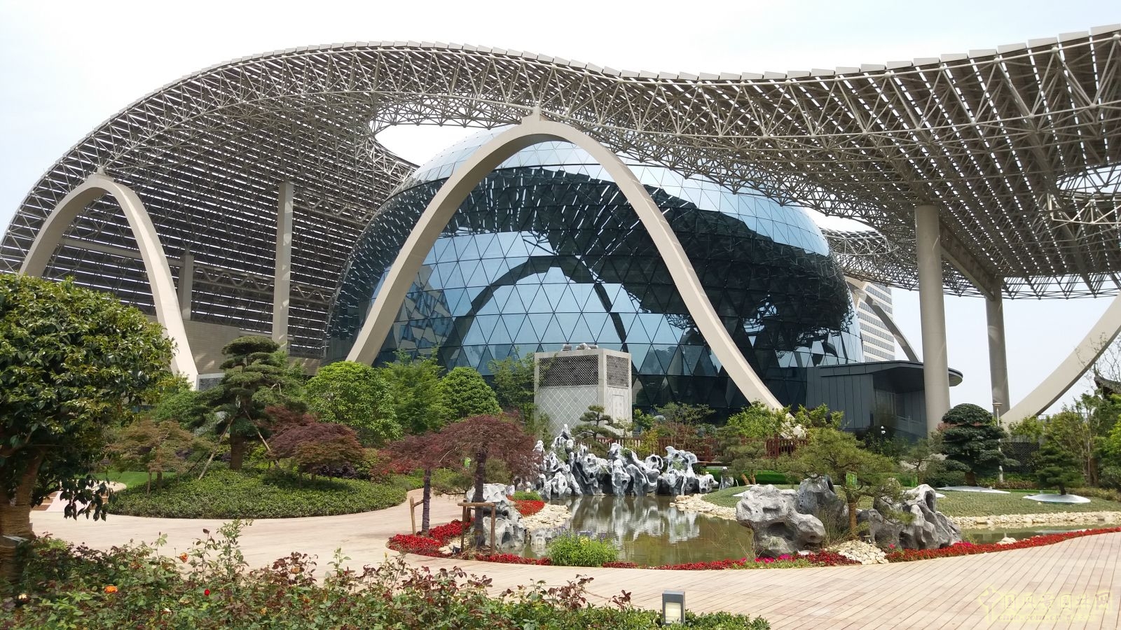 2016園冶杯專業獎參賽項目：杭州國際博覽中心屋面園林綠化工程