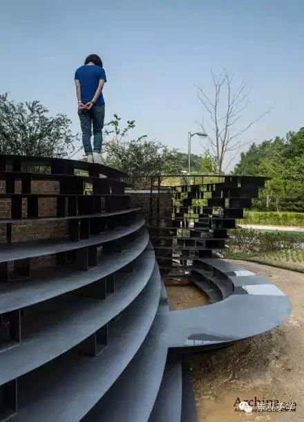 用不同景觀臺階的形態表達不同的景觀概念