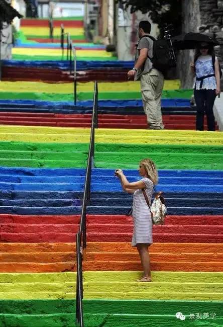用不同景觀臺階的形態表達不同的景觀概念