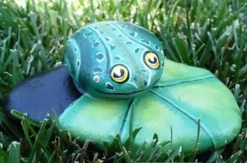 鄉(xiāng)村景觀設(shè)計:創(chuàng)意彩繪石頭