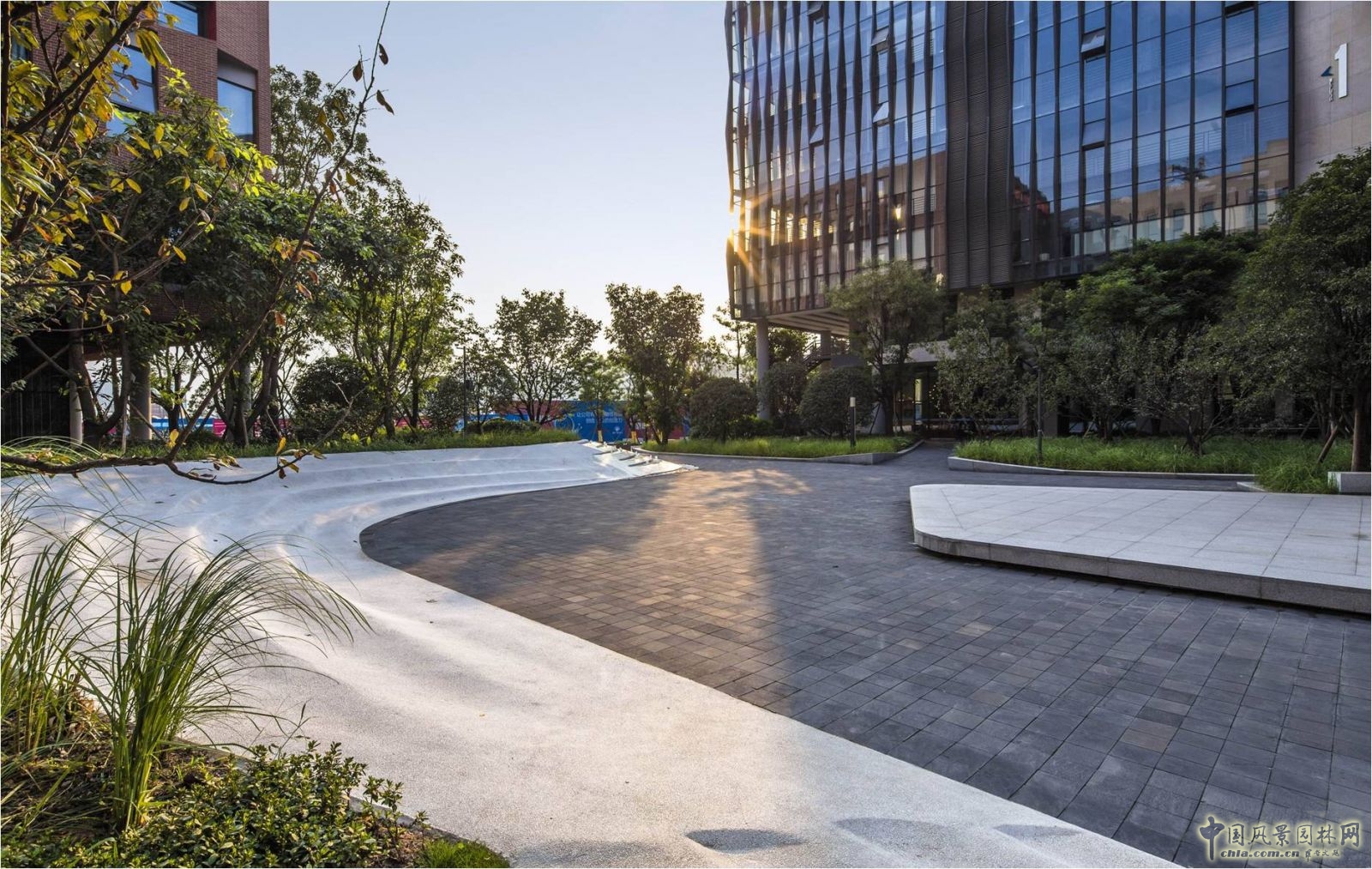 2016園冶杯專業獎參賽項目:常青藤C城報業產業園