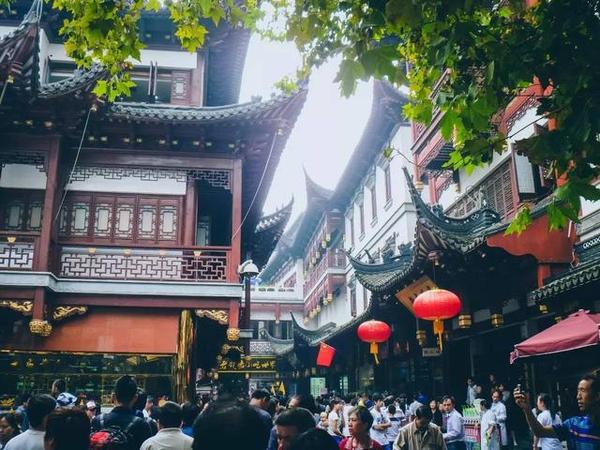 在江南古典園林豫園重拾上海的舊時光