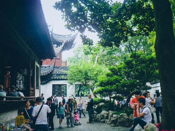 在江南古典園林豫園重拾上海的舊時(shí)光