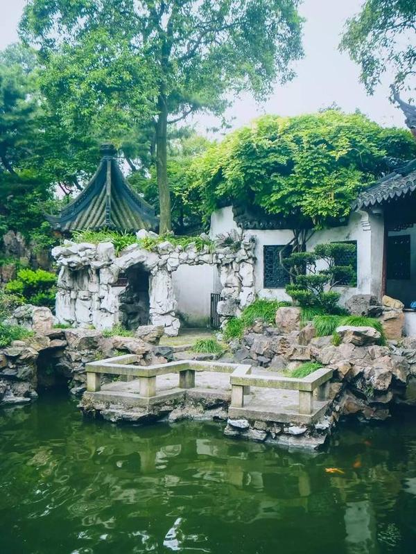 在江南古典園林豫園重拾上海的舊時光