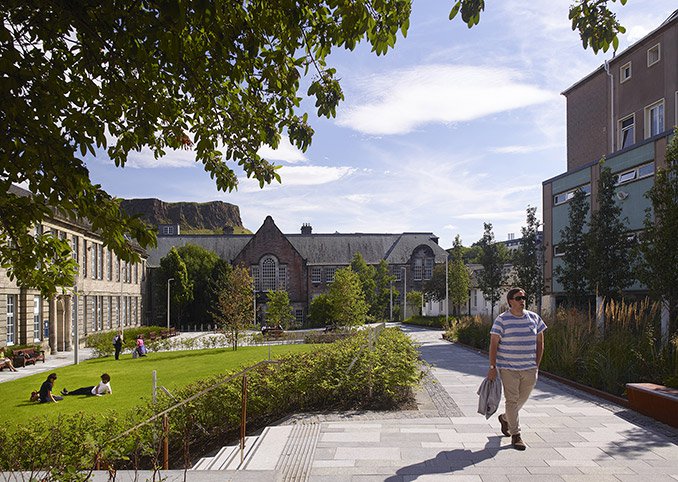 愛(ài)丁堡大學(xué):地方特色和歷史文化的碰撞