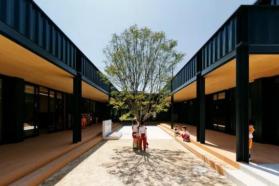 幼兒園不是游樂場,也不需要五顏六色