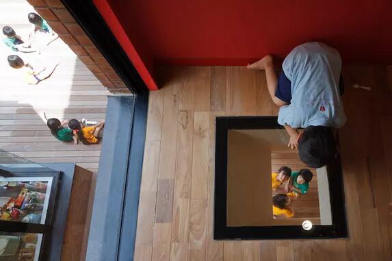 幼兒園不是游樂場,也不需要五顏六色